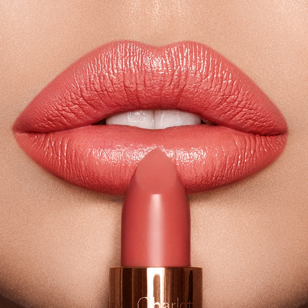 K.I.S.S.I.N.G LIPSTICK (BARRA DE LABIOS)